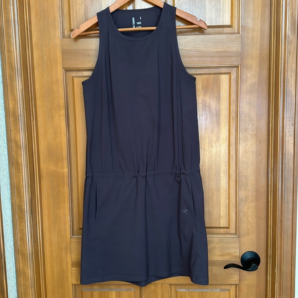 🌺 Arc’Terx dress in purple size small